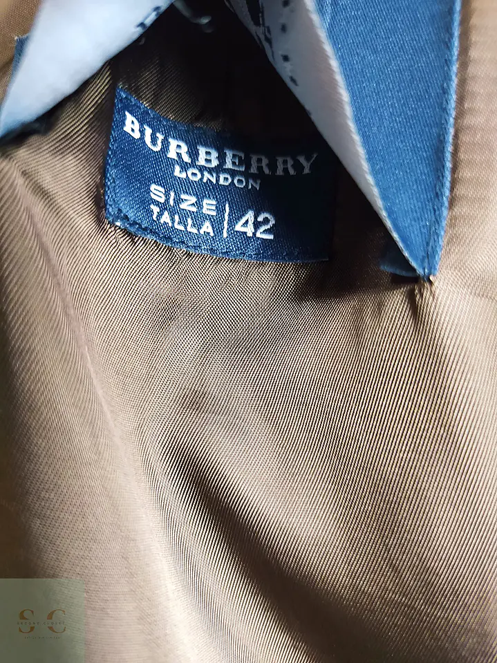 Abrigo Entallado de Lana y Angora Burberry Talla M 16