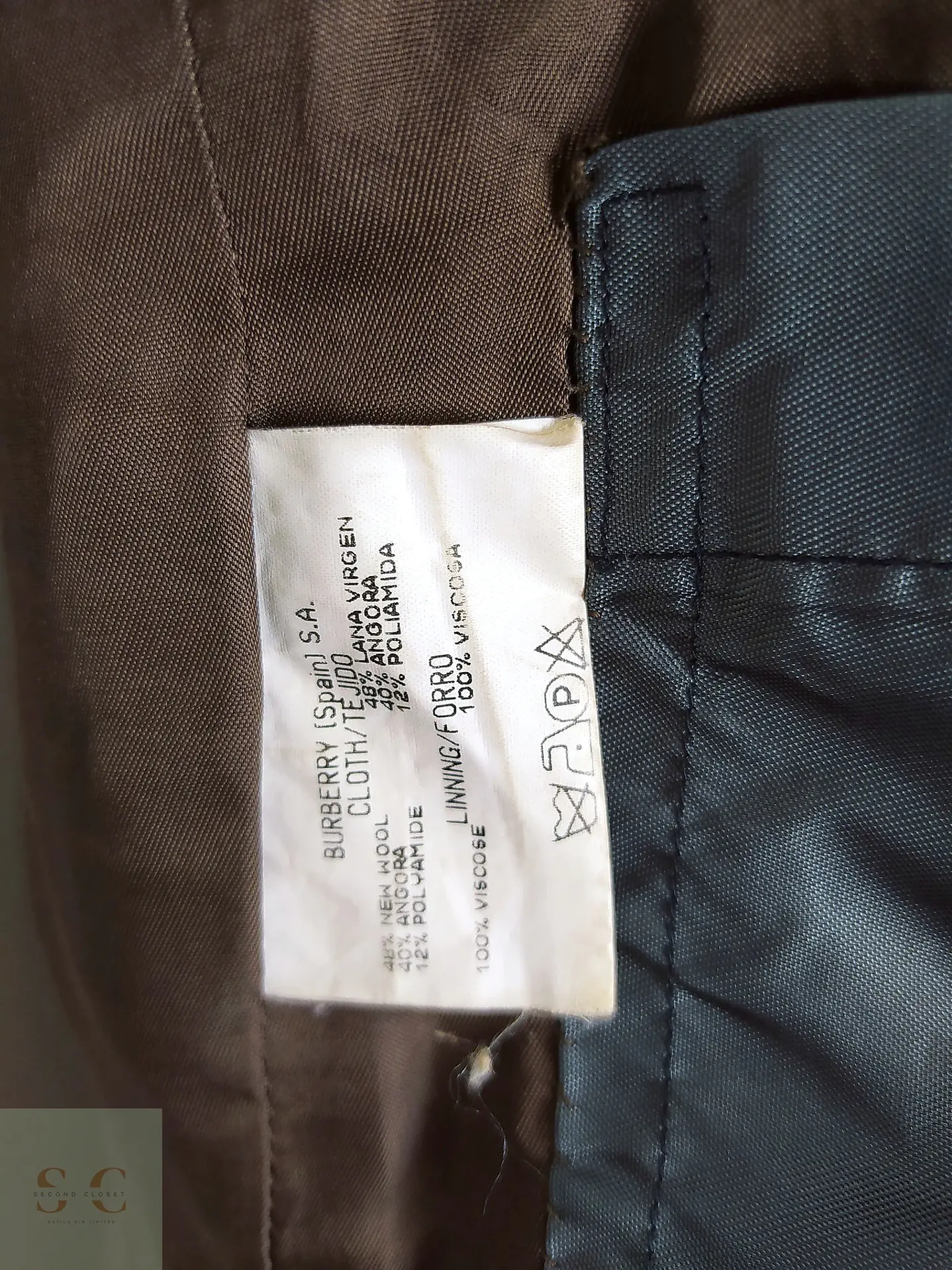 Abrigo Entallado de Lana y Angora Burberry Talla M 17