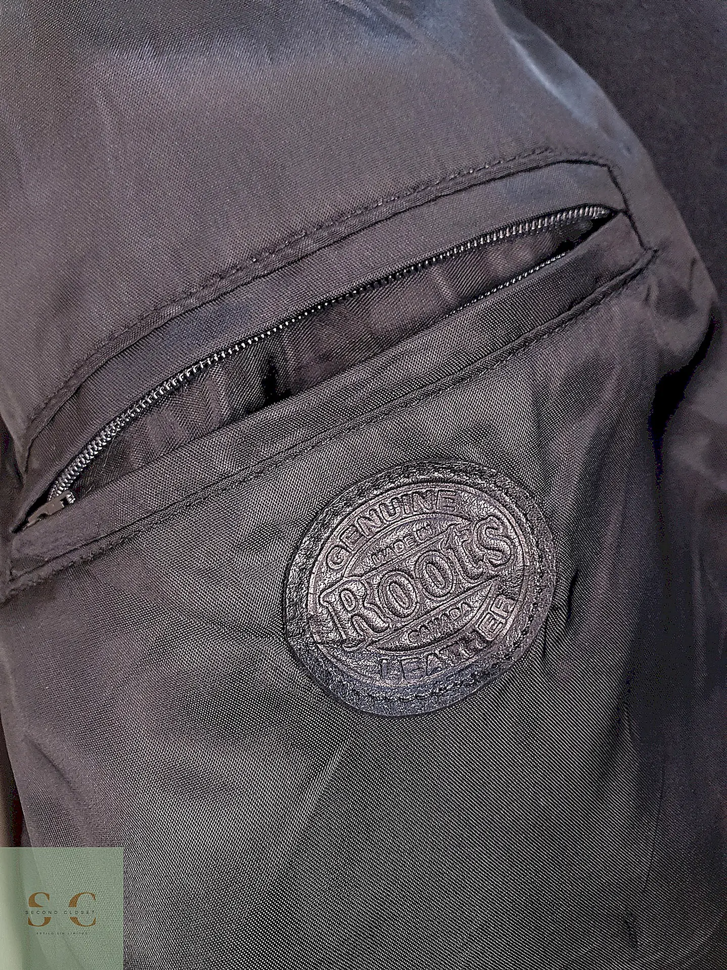 Chaqueta Varsity de Paño de Lana y Cuero Roots Talla L/XL 11