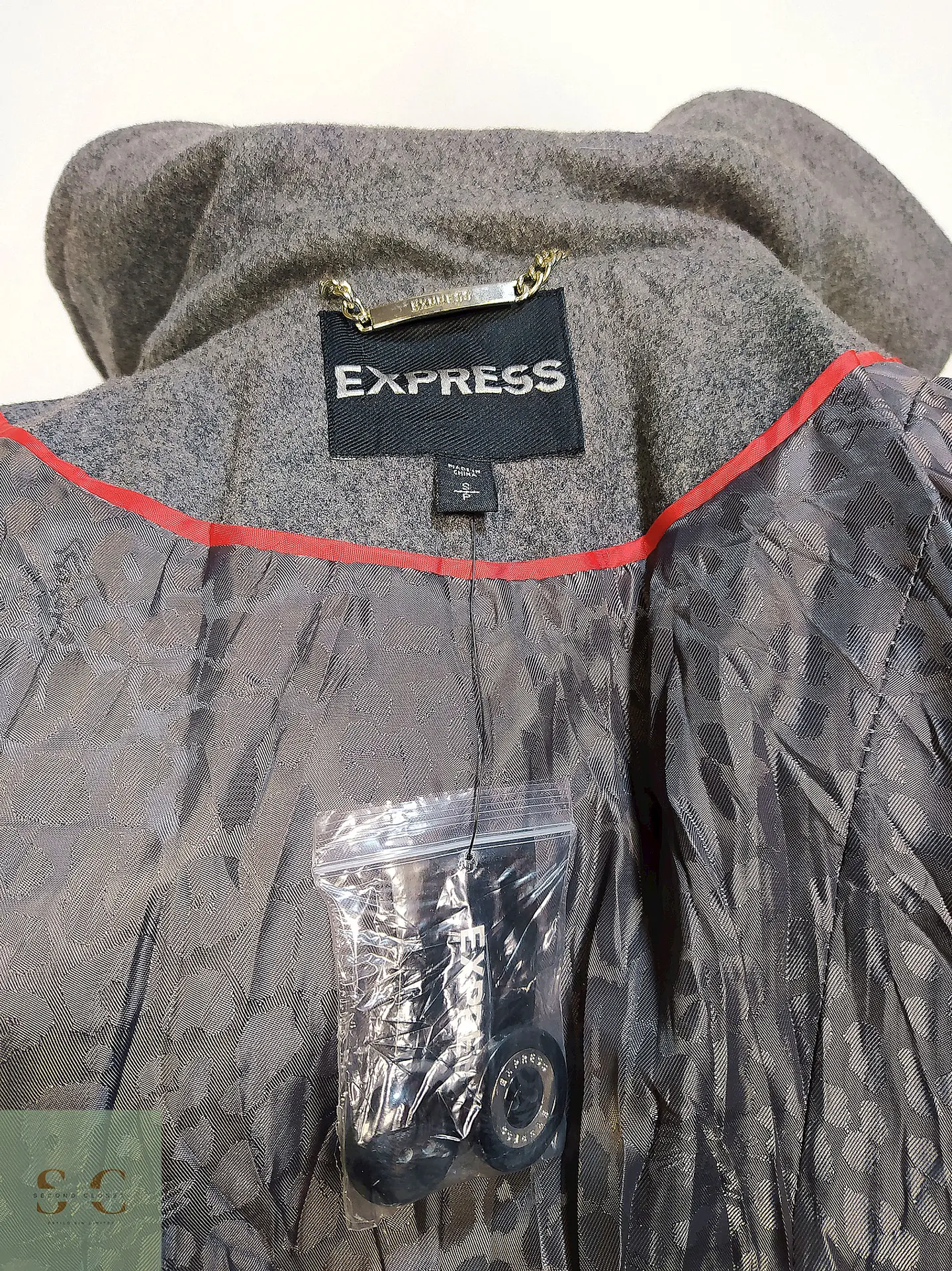 Abrigo Cruzado con Cinturón Express Talla S 18