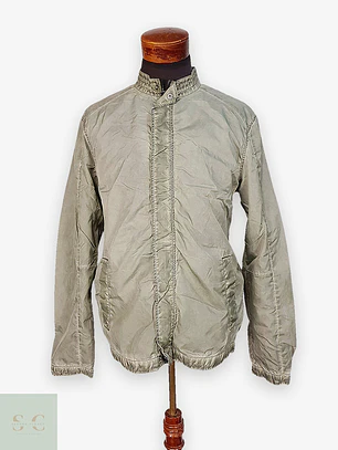 Chaqueta Ligera Minimalista Verde Salvia Isolid Talla ML