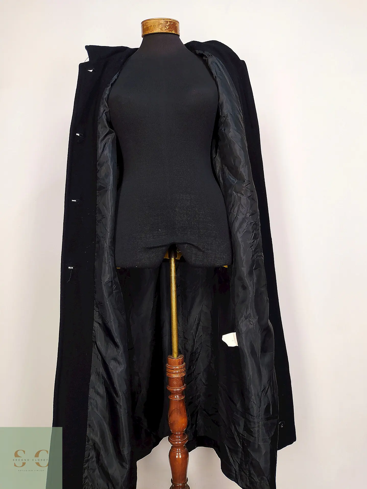 Abrigo Largo Minimalista con Capucha Talla SM 12