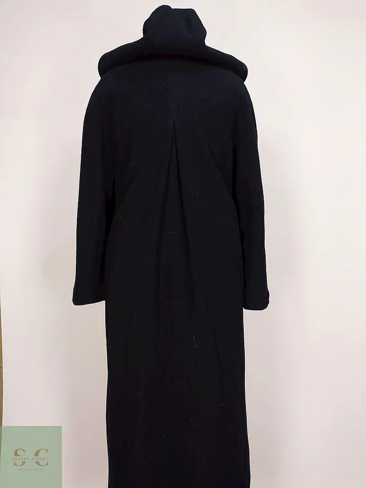 Abrigo Largo Minimalista con Capucha Talla SM 13