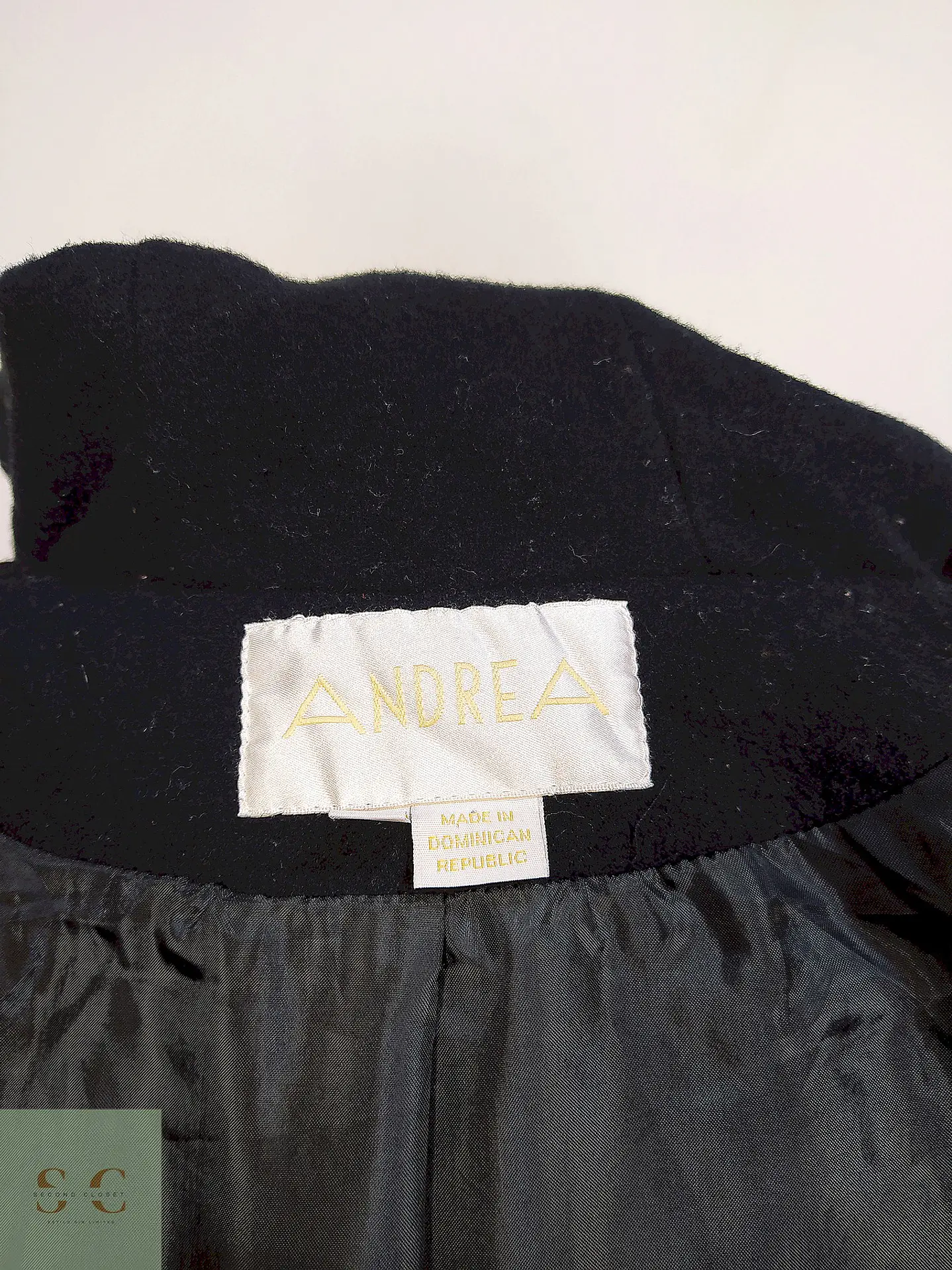 Abrigo Largo Minimalista con Capucha Talla SM 15