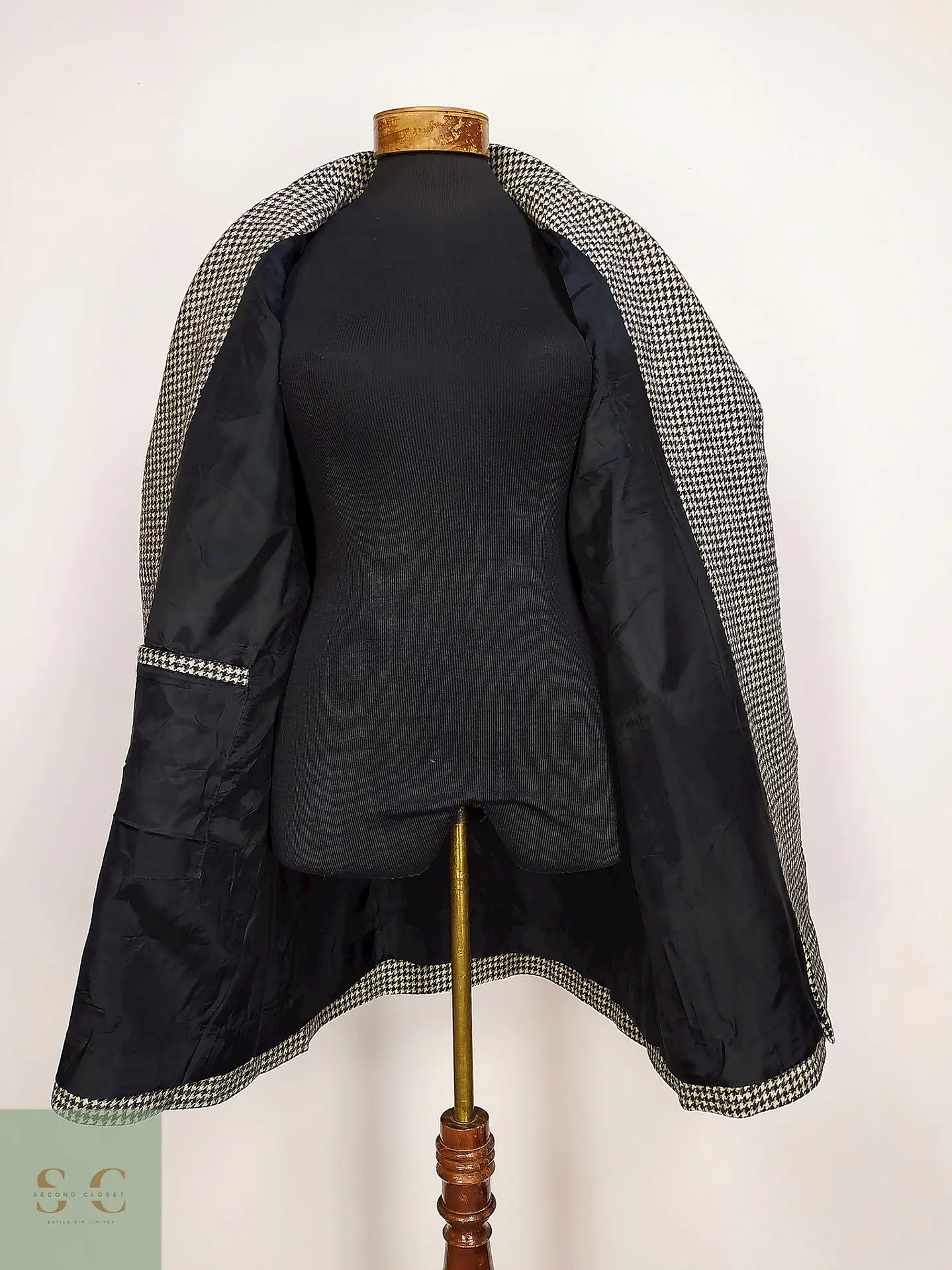 Abrigo Cruzado de Lana en Pata de Gallo Alorna Dillard's Talla L 11