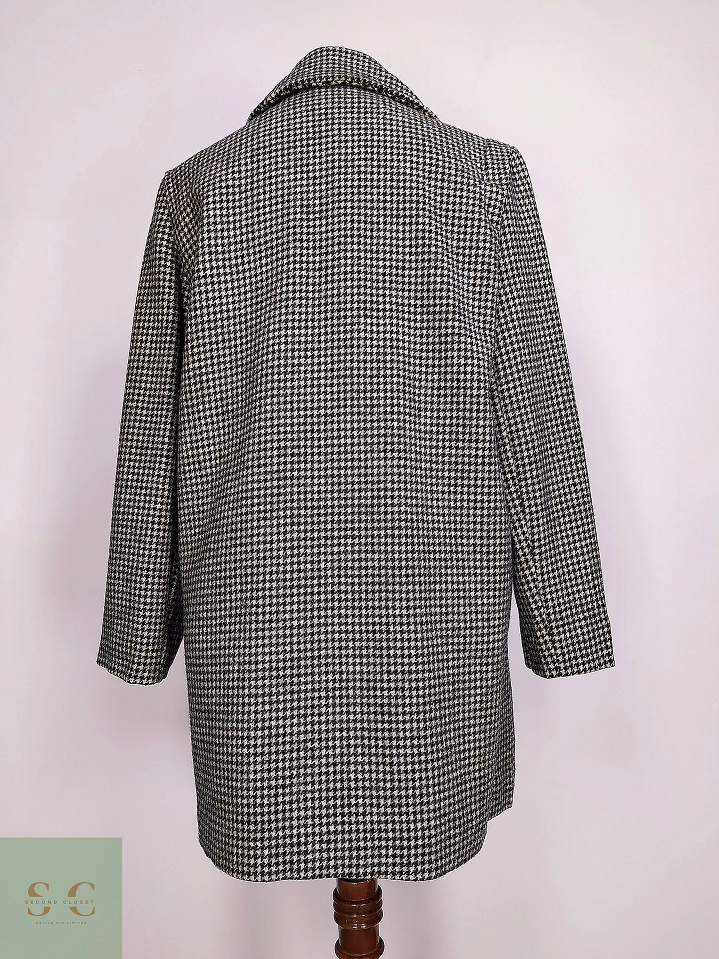 Abrigo Cruzado de Lana en Pata de Gallo Alorna Dillard's Talla L 13