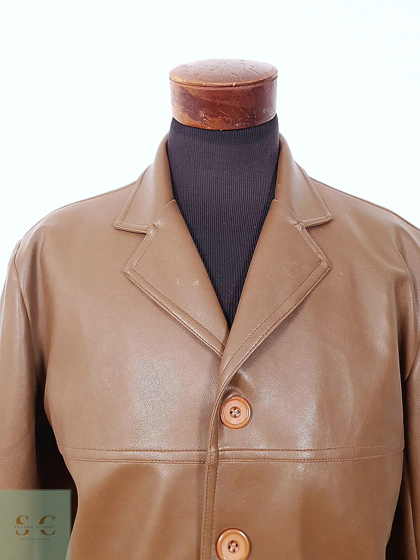Chaqueta Recta Minimalista en Ecocuero Talla L/XL 7
