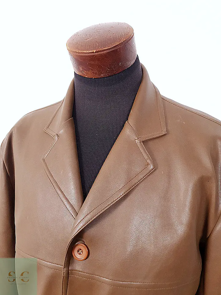 Chaqueta Recta Minimalista en Ecocuero Talla L/XL 8