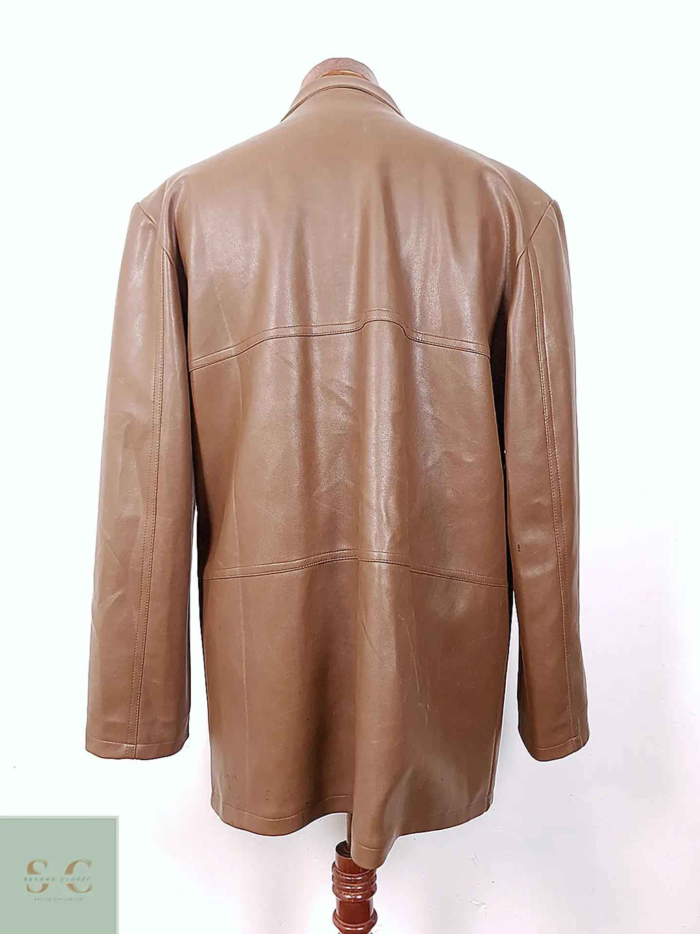 Chaqueta Recta Minimalista en Ecocuero Talla L/XL 9