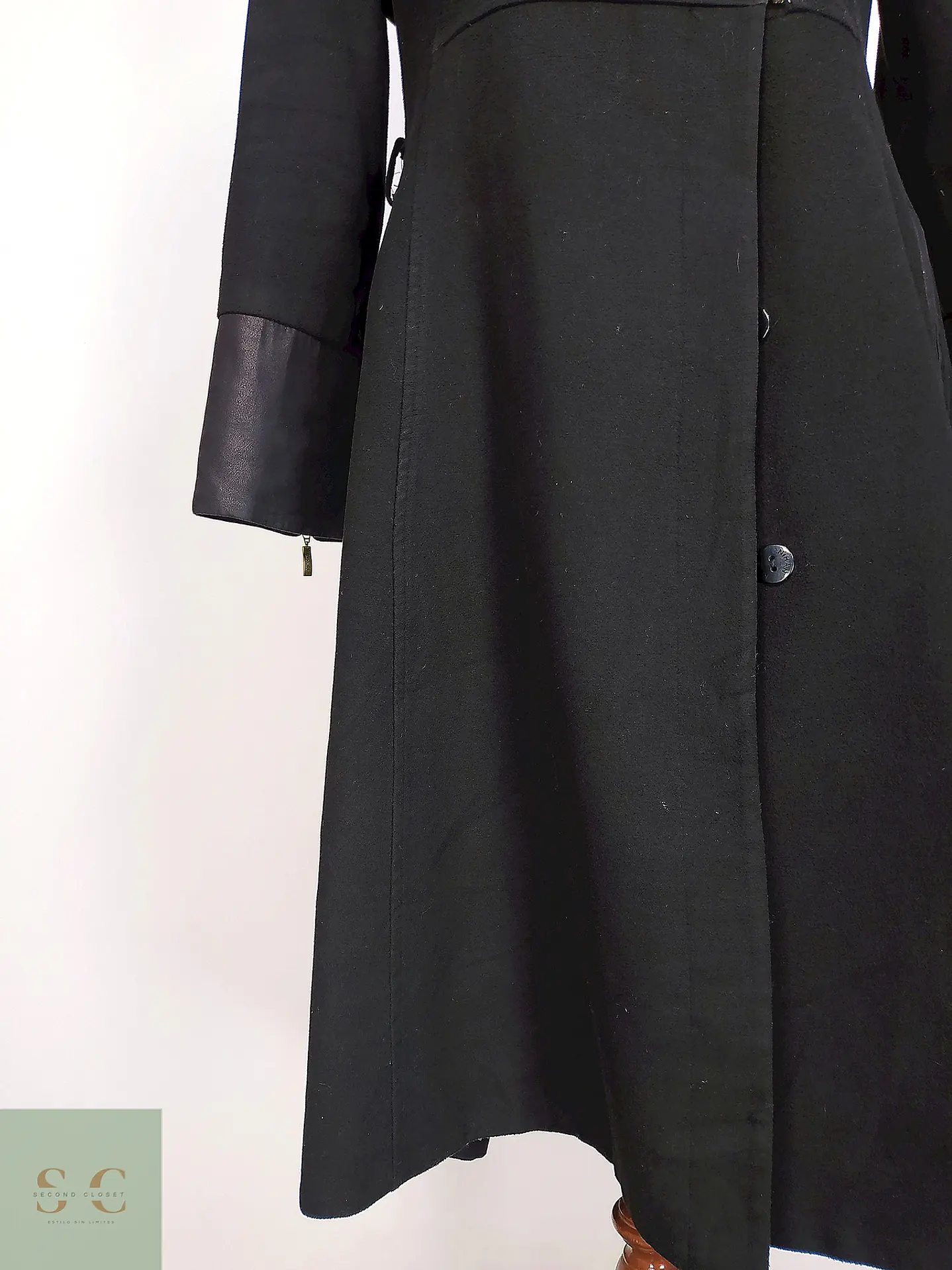 Abrigo Largo Estructurado Negro Nihan Talla SM 4