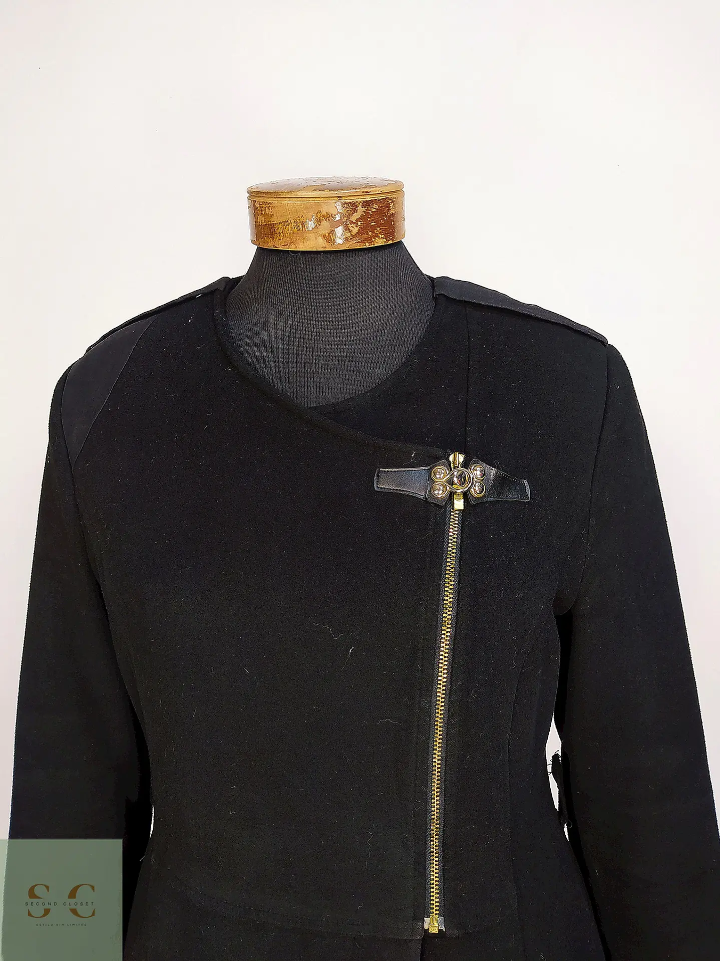 Abrigo Largo Estructurado Negro Nihan Talla SM 10