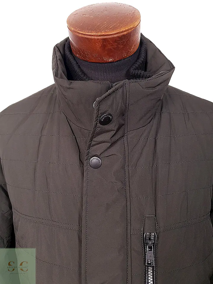Parka Larga Minimalista de Corte Urbano Pierre Cardin Talla L 6
