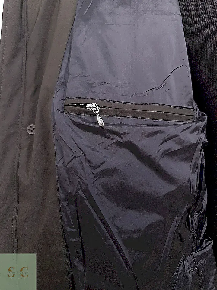 Parka Larga Minimalista de Corte Urbano Pierre Cardin Talla L 11