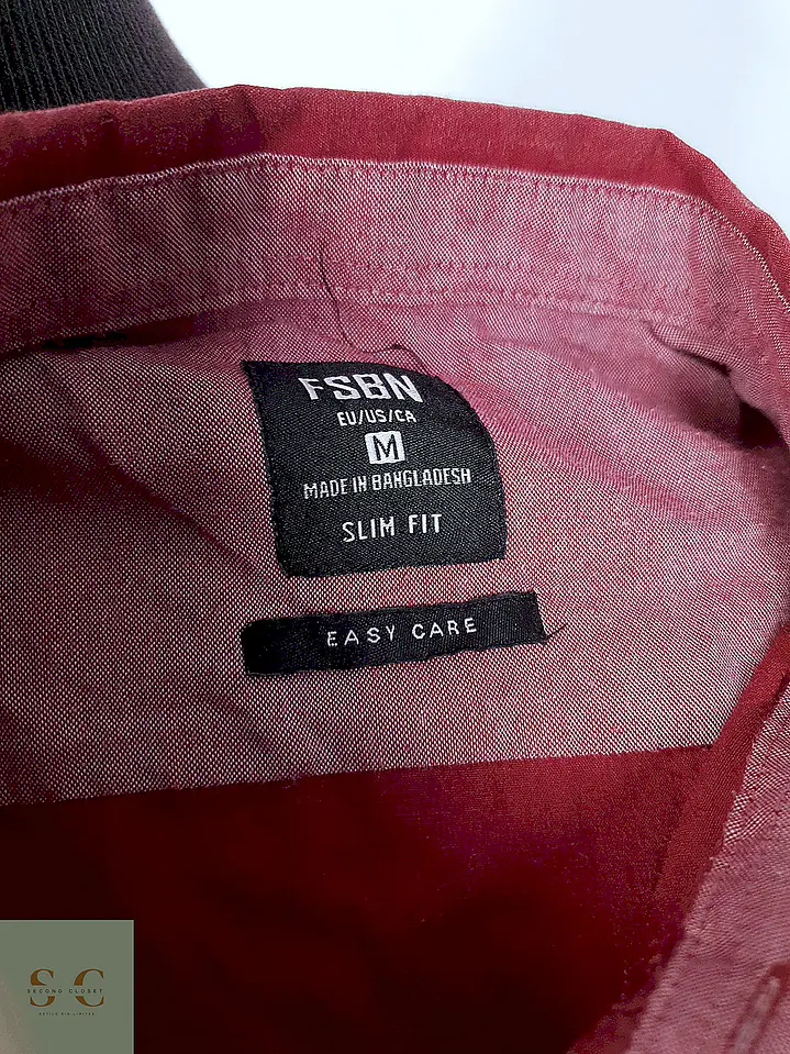 Camisa Lisa Slim Fit en Tono Burdeos FSBN Talla M 4