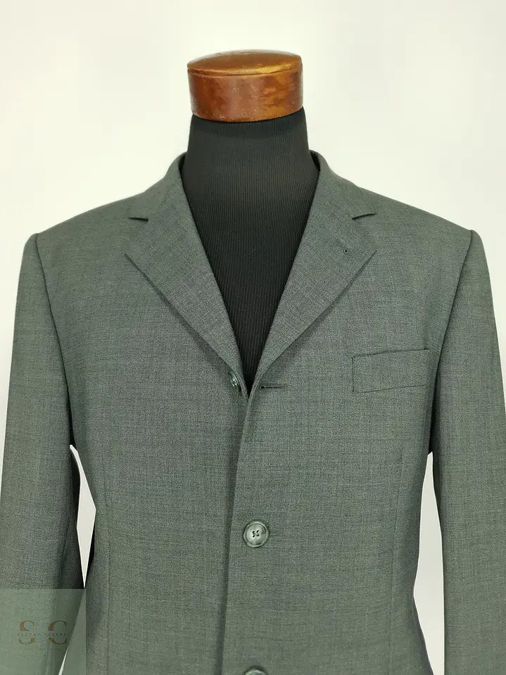 Blazer Sastre Gris de Cuatro Botones Barisal Talla L 4