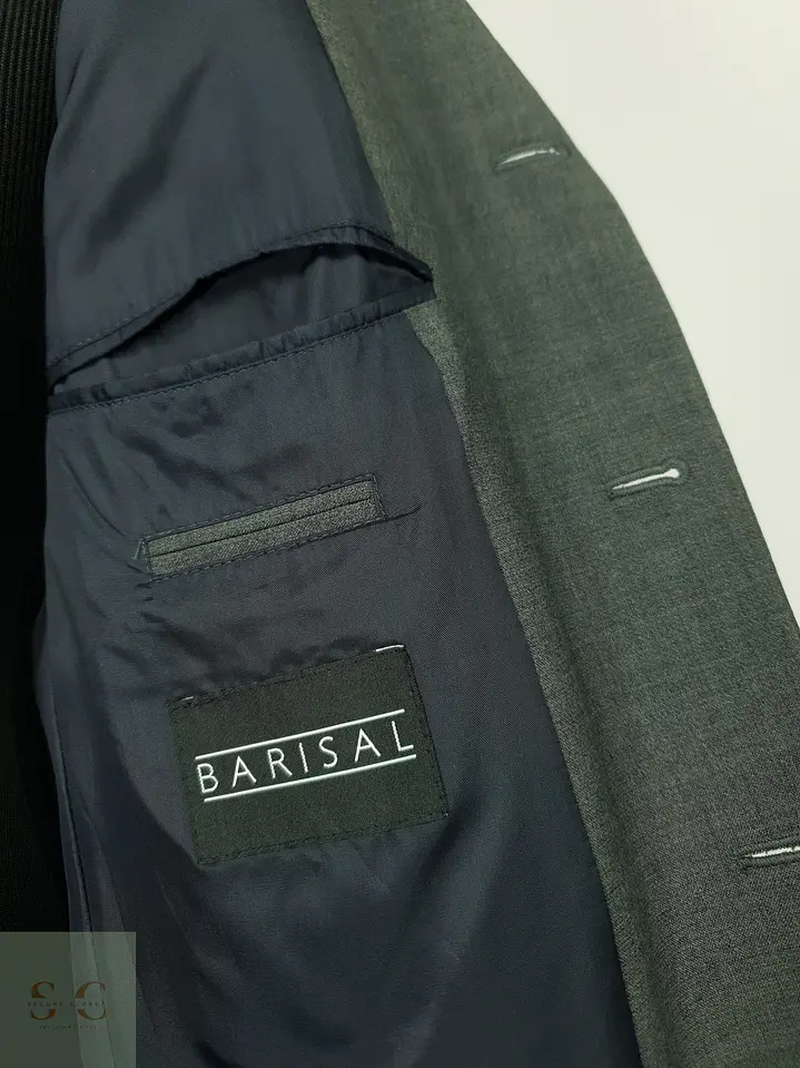 Blazer Sastre Gris de Cuatro Botones Barisal Talla L 7