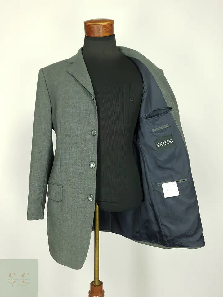 Blazer Sastre Gris de Cuatro Botones Barisal Talla L 8