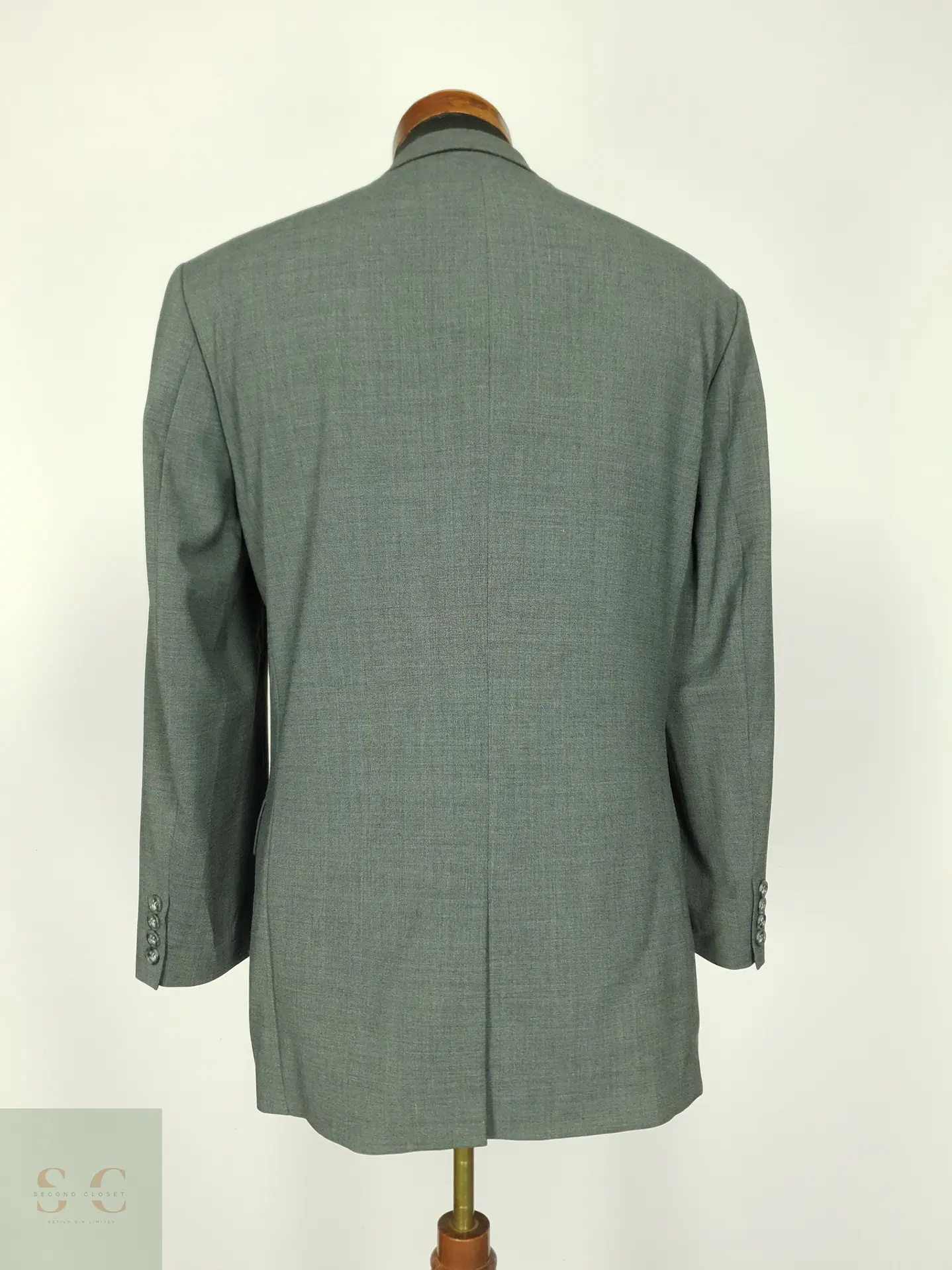 Blazer Sastre Gris de Cuatro Botones Barisal Talla L 9