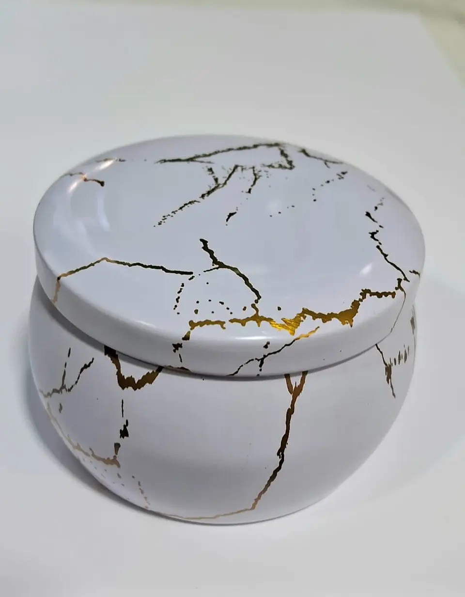 Envase de Lata decorada 7,5 cms de alto 1