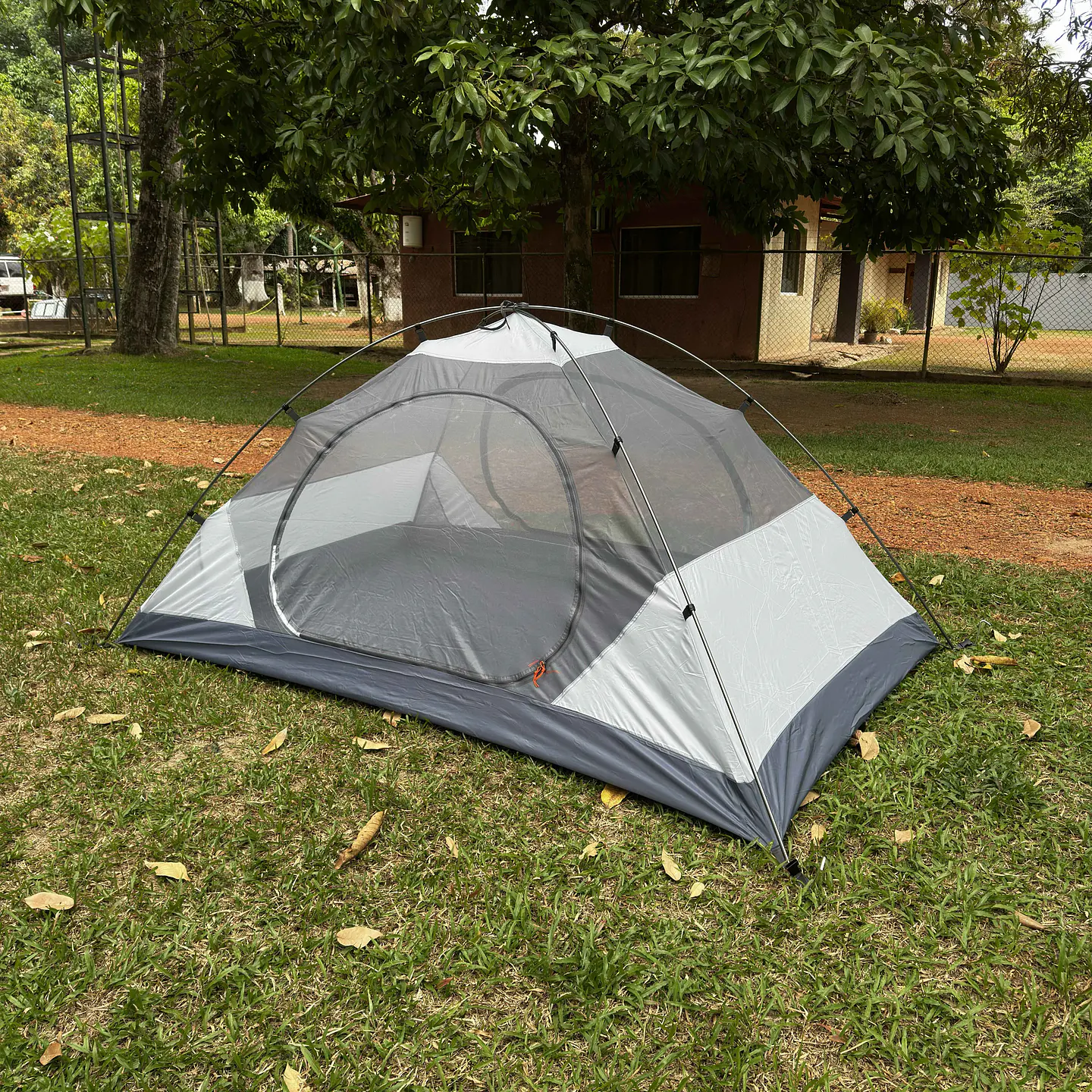 Carpa de 2 personas (3 estaciones) 2