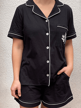 Pijama Isabel short /negro con bordado
