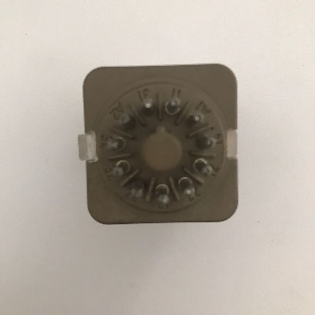 Relés Kuhnke - UF3F-24VDCN 4