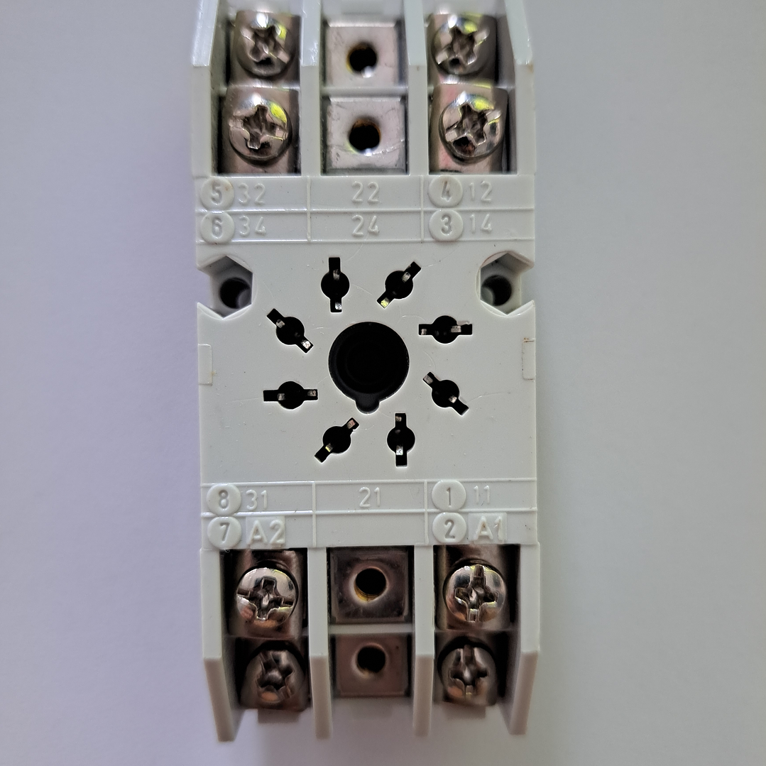 Bases Kuhnke - Z332.02 2