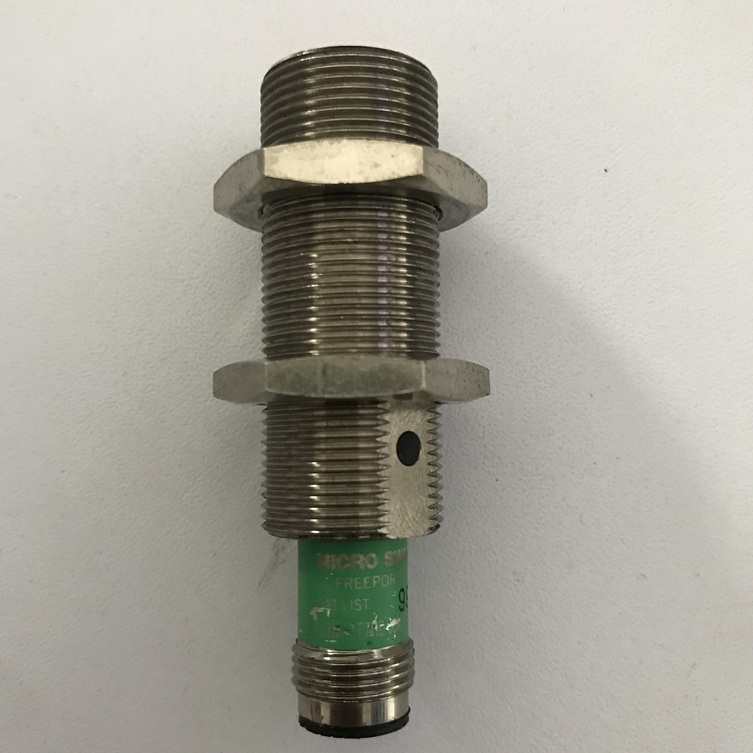 Interruptor de Proximidad Inductivo HoneyWell - FL7M-7T7HD-CMG 1