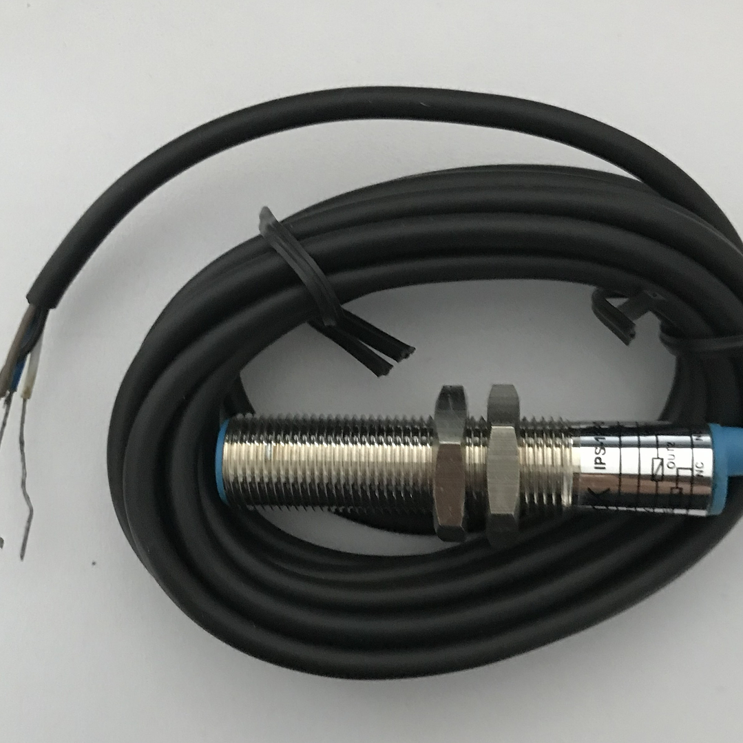 Sensor Inductivo Roboteck - IPS-12P0C2B 1