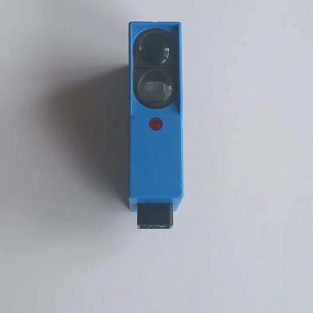 Sensor Fotoeléctrico de Proximidad SICK - WT27-P610 2