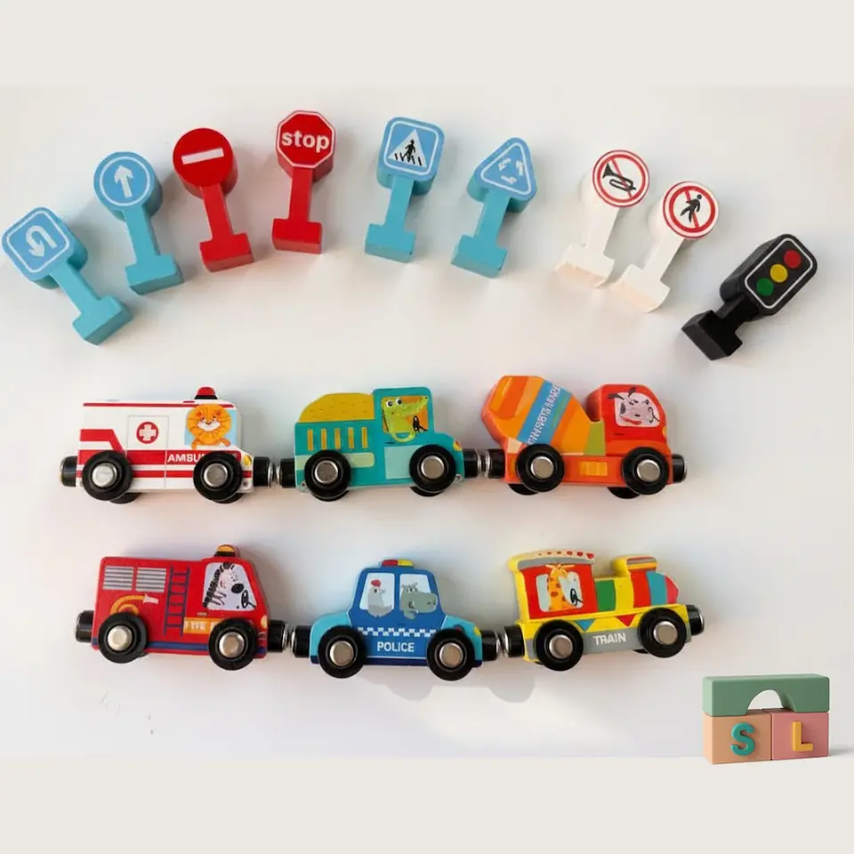 Set de Educación Vial Magnético: Vehículos y Señales de Madera (15 piezas) 1