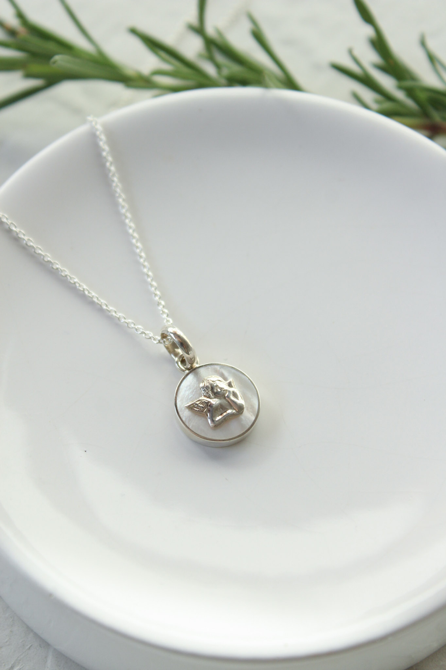 Collar Querubín con nácar 3