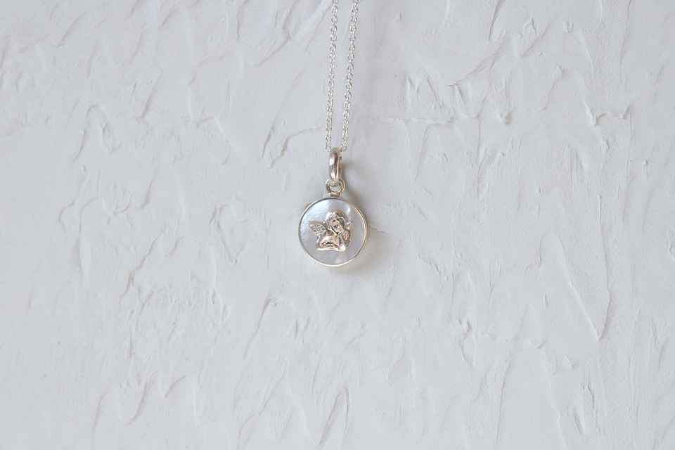 Collar Querubín con nácar 2