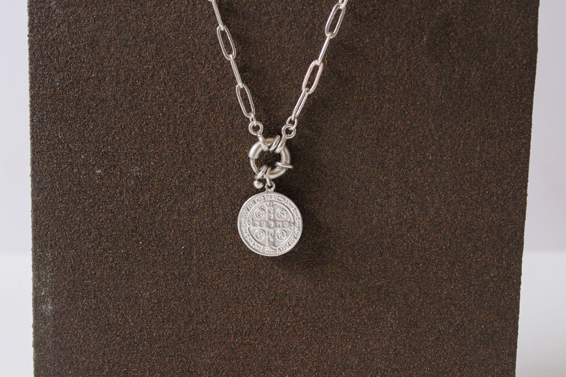 Collar San Benito
