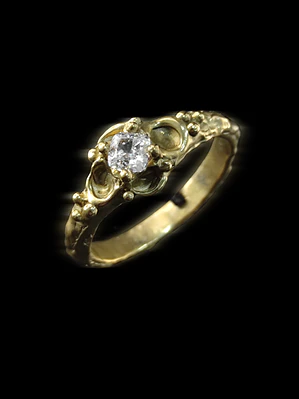 Anillo Trebol de Bronce y Moissanita