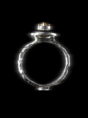 Anillo Lentil de Plata con Zafiro 