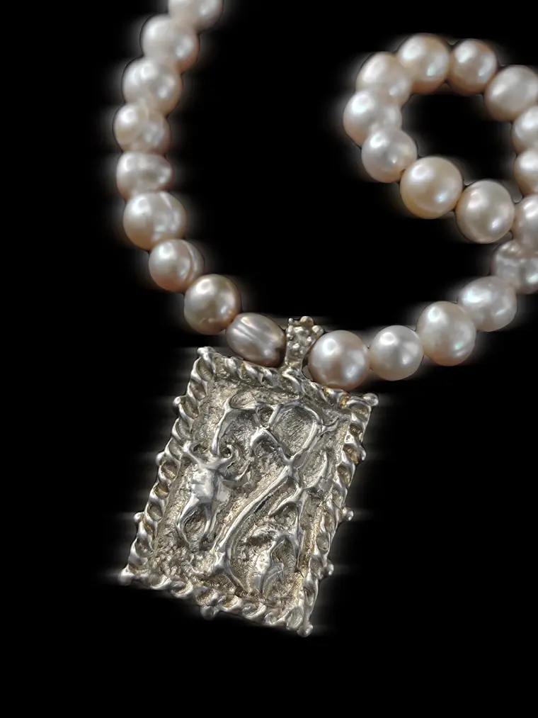 Pendiente Leyla y collar de perlas de rio 2