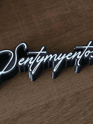 Sentymyentos Desk Piece
