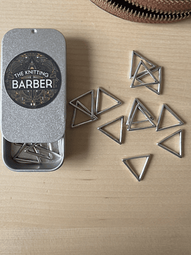 The Knitting Barber Stitch Markers | Marca Malhas