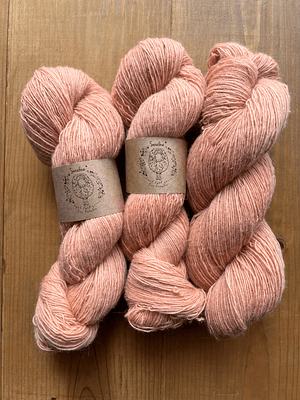 Naturally Dyed with Madder Serafina Spanish Merino Singles | Pintado Naturalmente com Raiz de Ruiva dos Tintureiros