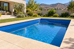Prepara tu piscina para el verano: qué pintura elegir según el material