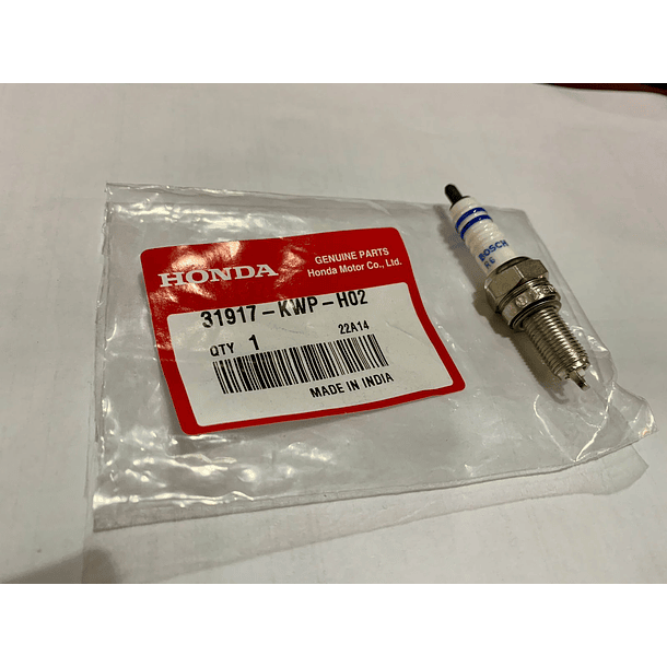 BUJIA UR6DE0 HONDA NAVI 1