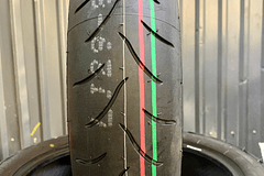 NEUMATICO DELANTERO 120/70ZR17 BRIDGESTONE