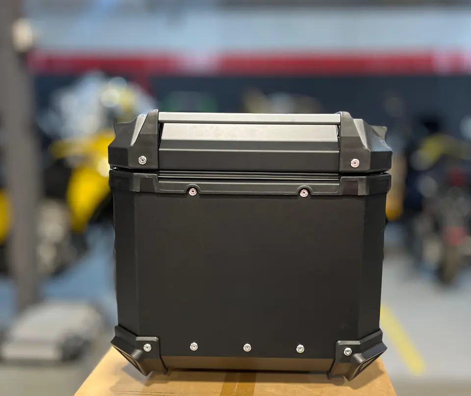 Maleta moto top case 45 litros aluminio black desmontable 2