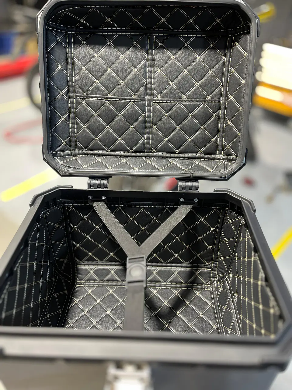 Maleta moto top case 45 litros aluminio Silver desmontable 3