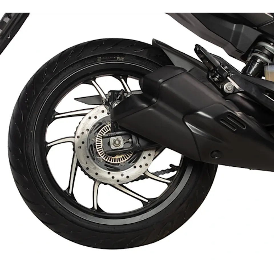 BAJAJ DOMINAR 400 ADVENTURE 5