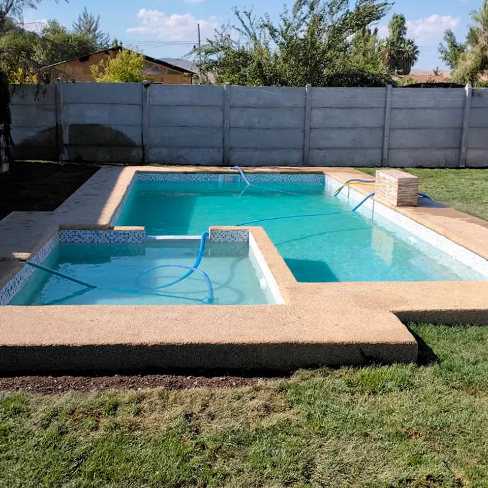 Construcción e Instalación de Piscinas en Fibra y Hormigón: Proyectos Llave en Mano en Chile 2