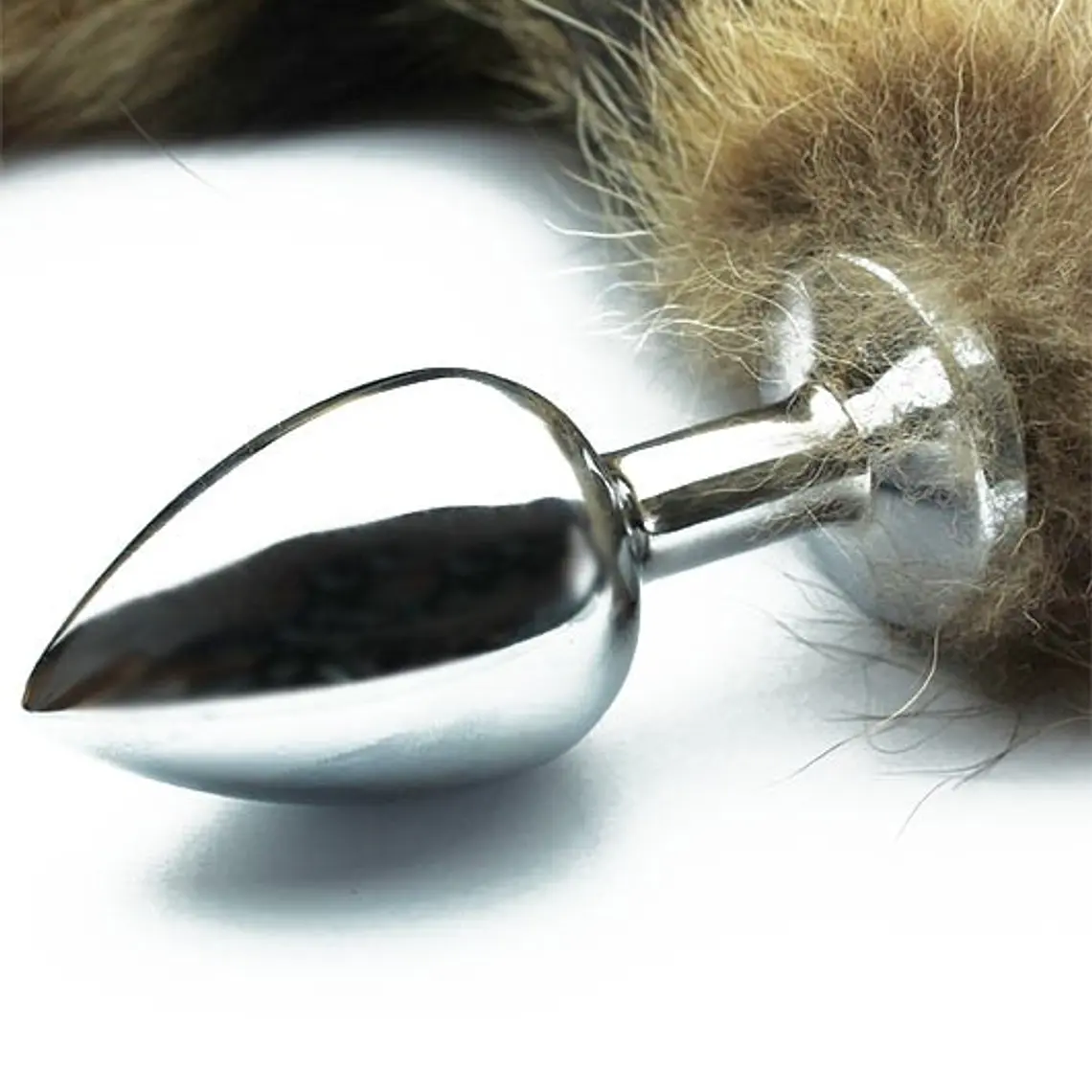 Plug Metal con cola de Zorro 2