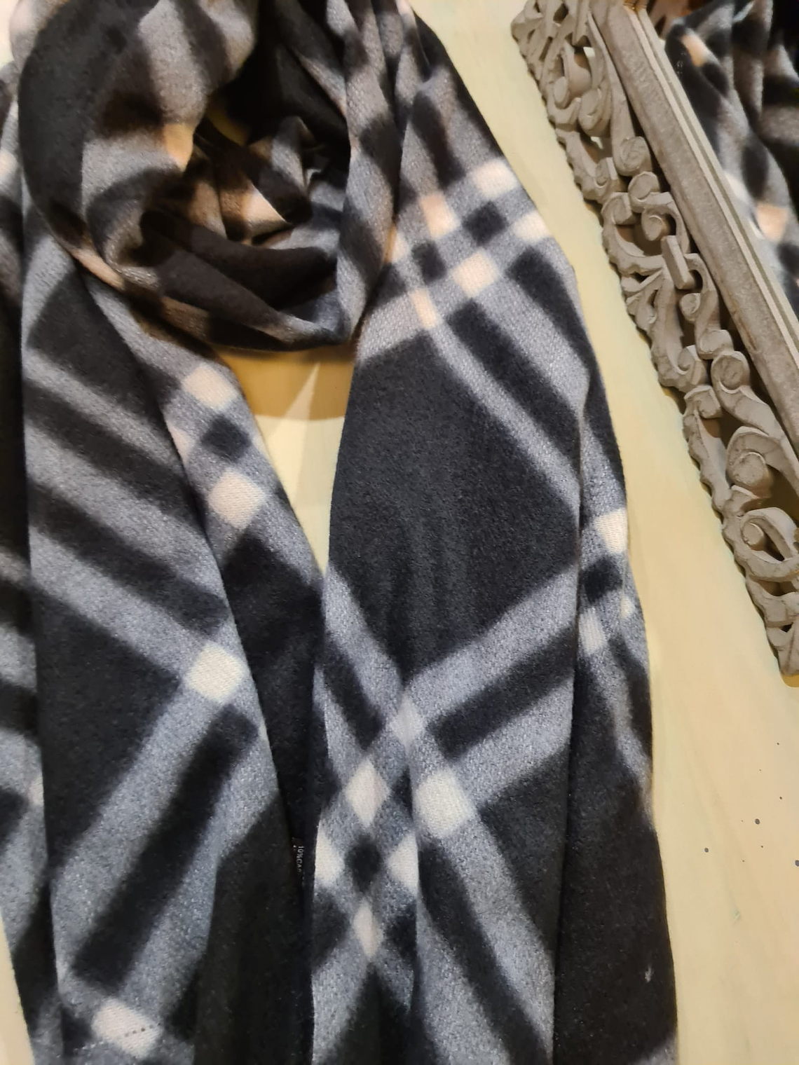 Bufanda negra rayas cuadros grandes 2