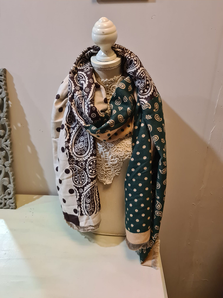 Bufanda marrón y verde paisley y lunares 1